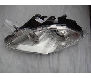 中华FSV前大灯总成