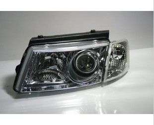 帕萨特B5大灯总成